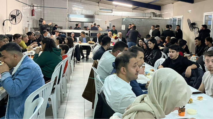 AK Parti Seferihisar İlçe Teşkilatı iftar yemeğinde buluştu