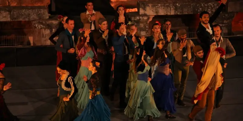 Antik Tiyatro, Carmen için doldu