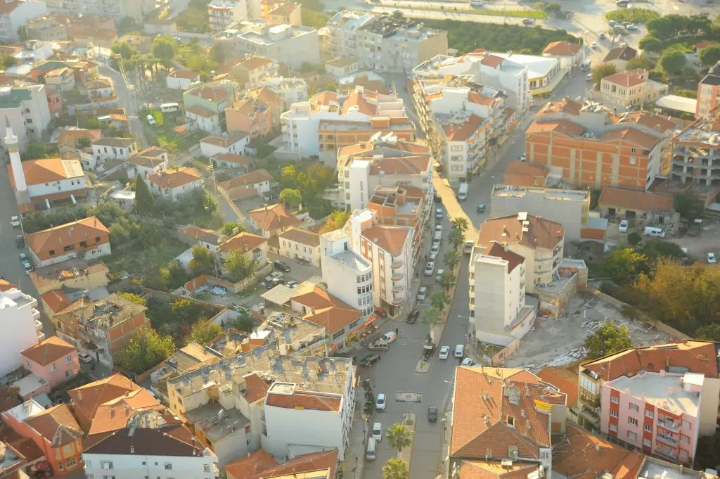 Atatürk Caddesi Trafiğe Kapatılıyor