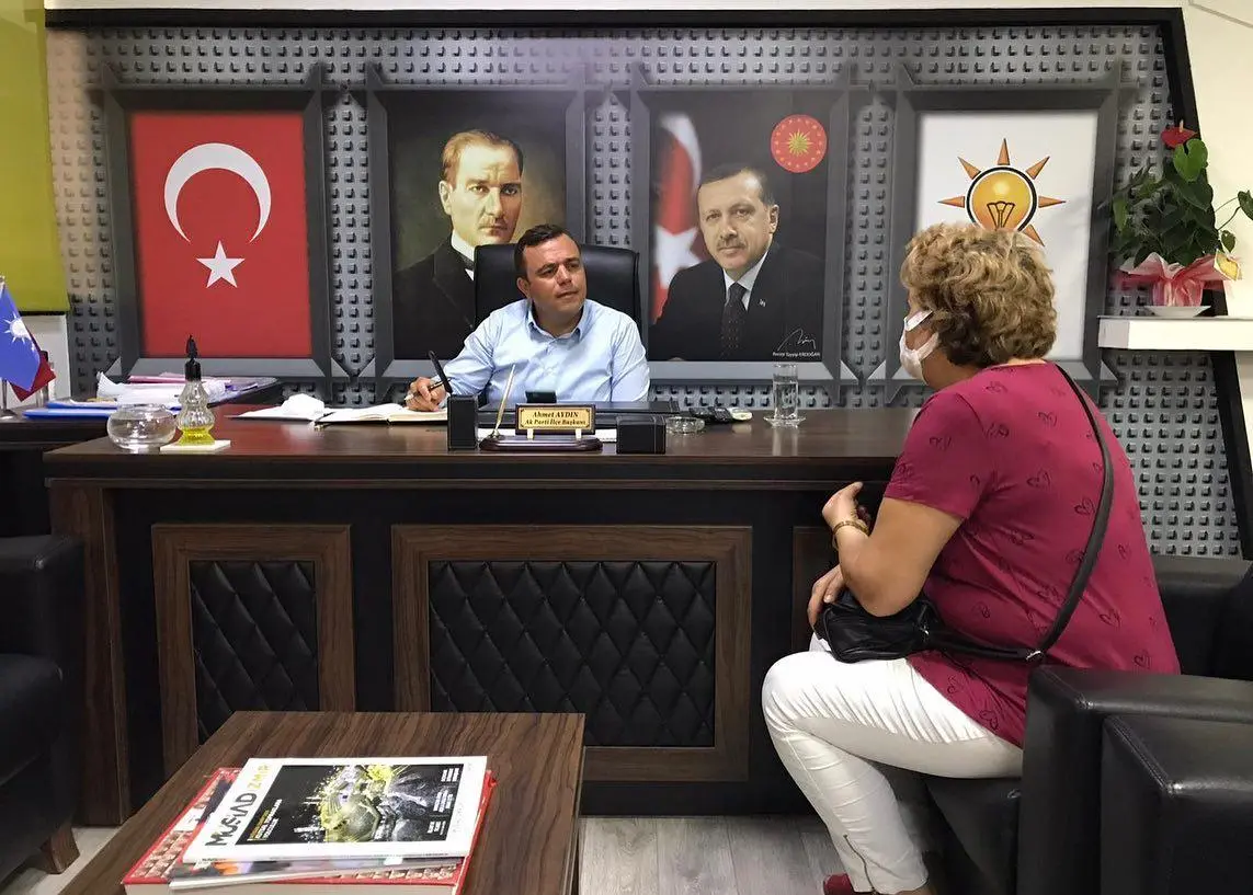 Seferihisar Ak Parti İlçe Başkanı Ahmet Aydın Seferihisarlı vatandaşlarla buluşuyor