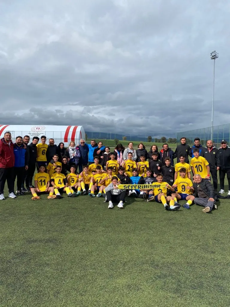 Seferihisar Citta Slow U-16 takımı finalde