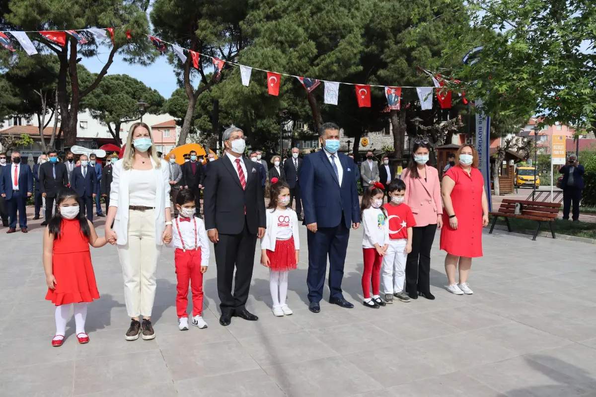Seferihisar’da 23 Nisan resmî törenle kutlandı