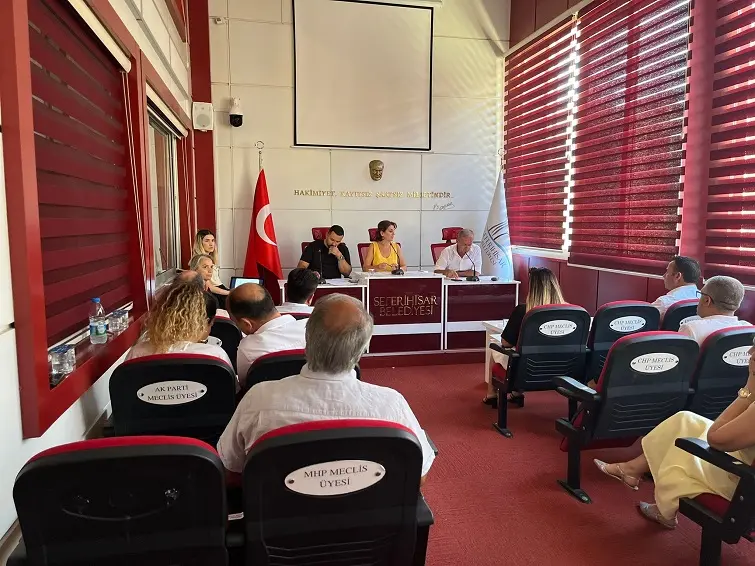 Seferihisar’da başarılı öğrencilere ödül verilecek! AK Parti Akarca’yı gündeme getirdi
