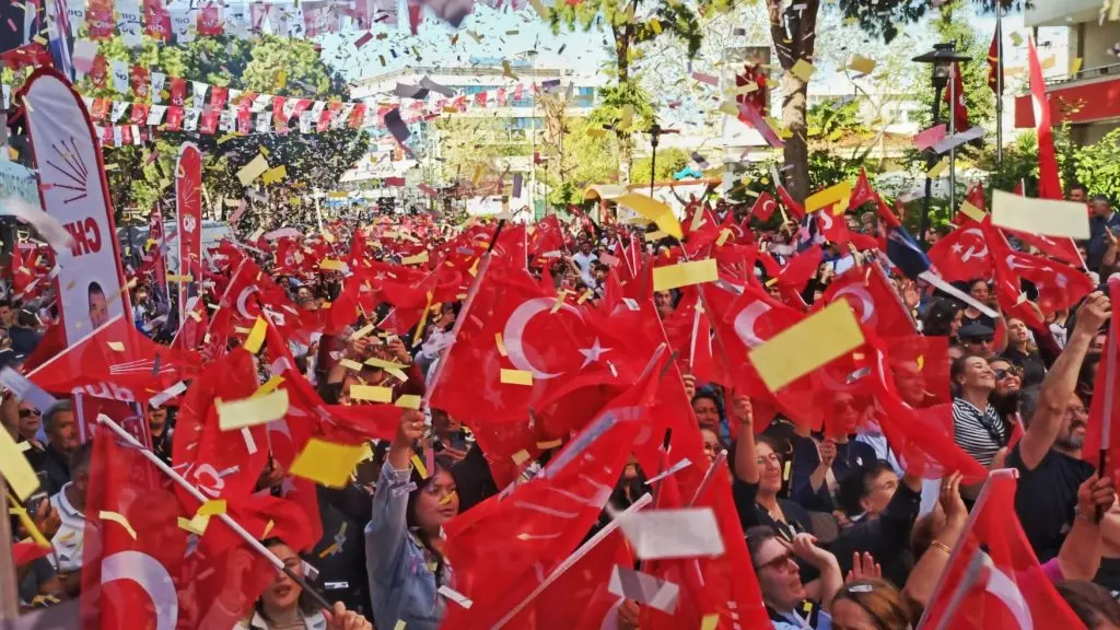 Seferihisar’da büyük yürüyüş: "Halkın ittifakı kuruldu”