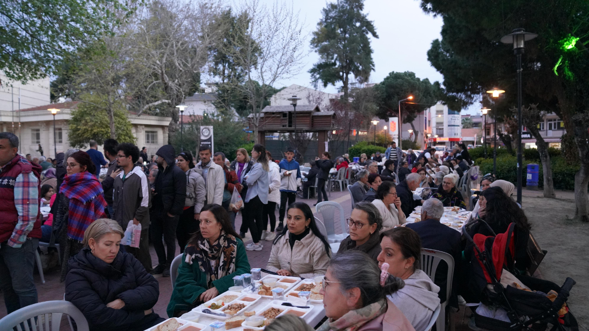 Seferihisarlılar Derneği’nin iftar sofrası birlikteliği büyüttü