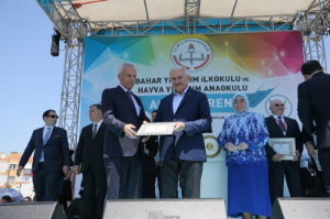 Başbakan’dan Hepkon’a şükran plaketi