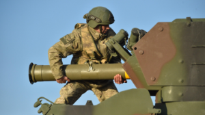 Komandolardan Seferihisar’da başarılı tanksavar tatbikatı