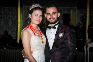 Muhteşem düğünle dünya evine girdiler