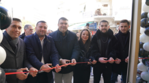 Seferihisar’a yeni berber: Baron açıldı